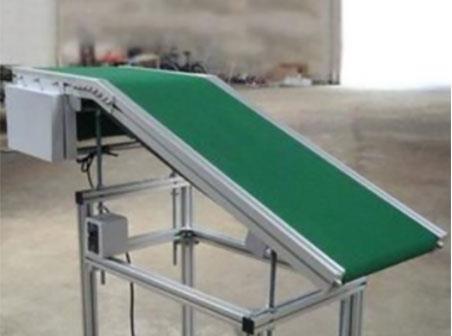 爬坡皮帶輸送機(jī)